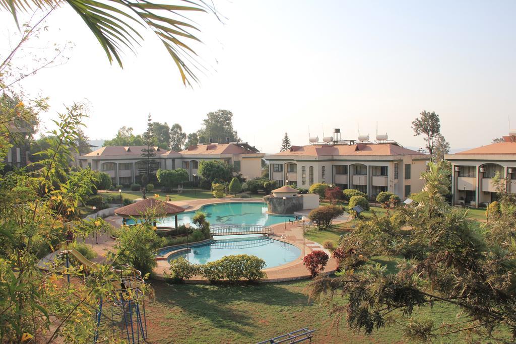 Blue Country Resort Panchgani Exterior photo