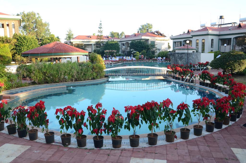 Blue Country Resort Panchgani Exterior photo